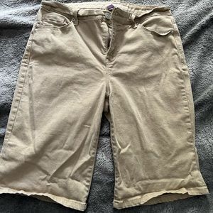 Gloria Vanderbilt Tan Shorts